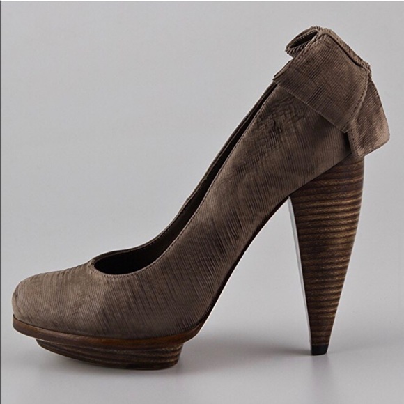 Alice + Olivia Shoes - Alice + Olivia Miranda Suede Platform Pumps Heels Dusty Brown